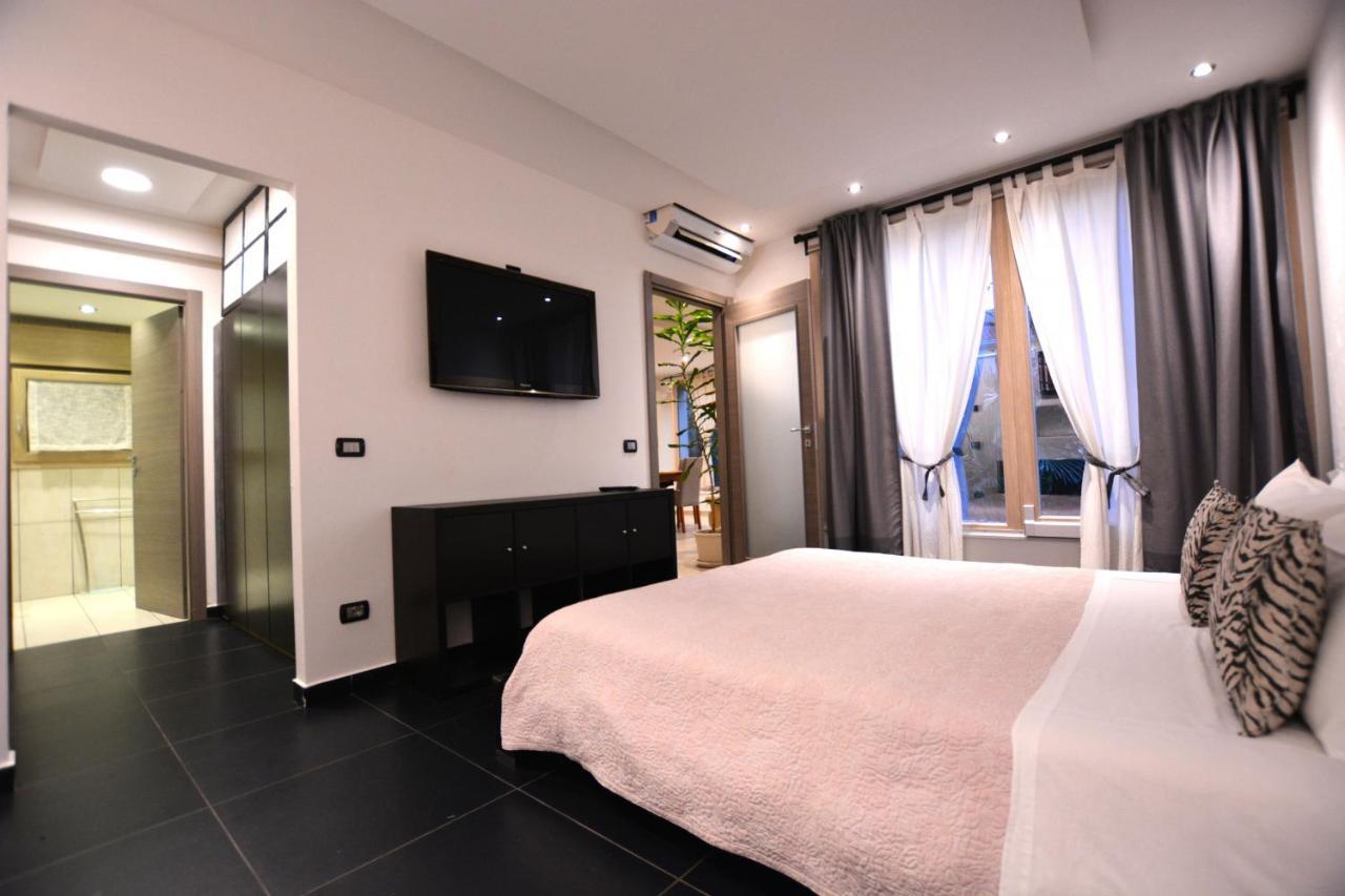 Suite Mimosa Con Piscina - Affitti Brevi Italia Sirmione Exterior foto